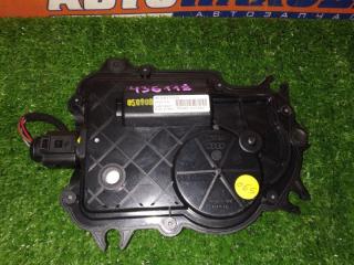 Доводчик двери AUDI S8