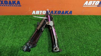 Кронштейн багажника TOYOTA MARK X 03.2008 контрактная Кронштейн багажника TOYOTA MARK X 03.2008