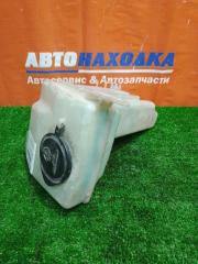 Бачок омывателя TOYOTA IPSUM 1996-1998 контрактная Бачок омывателя TOYOTA IPSUM 1996-1998