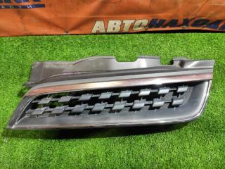 Решетка радиатора левая NISSAN MARCH