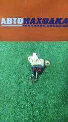 Замок багажника задний TOYOTA PLATZ 01.2002 контрактная Замок багажника задний TOYOTA PLATZ 01.2002