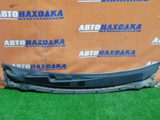 Решетка под лобовое стекло передняя NISSAN LIBERTY 2001-2004