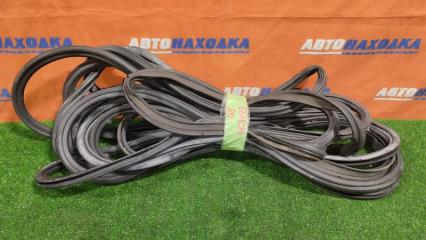 Уплотнитель двери AUDI Q5 2008-2017 контрактная Уплотнитель двери AUDI Q5 2008-2017