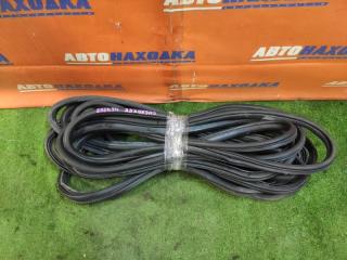 Запчасть уплотнитель двери JEEP GRAND CHEROKEE 2010-2022