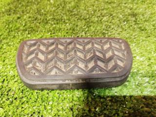 Накладка на педаль TOYOTA VITZ 2005-2010 контрактная Накладка на педаль TOYOTA VITZ 2005-2010