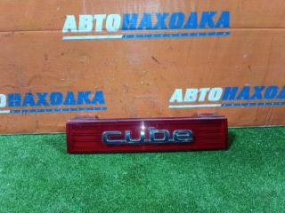 Вставка между стопов задняя NISSAN CUBE 2008-2019