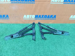 Петля двери багажника задняя NISSAN SKYLINE 2006-2014