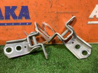 Петля двери передняя правая NISSAN JUKE 2010-2019