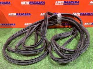 Уплотнитель двери HYUNDAI IX35 2009-2015 контрактная Уплотнитель двери HYUNDAI IX35 2009-2015