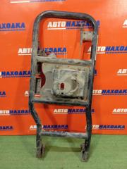 Крепление запаски заднее NISSAN TERRANO 1995-2002 контрактная Крепление запаски заднее NISSAN TERRANO 1995-2002