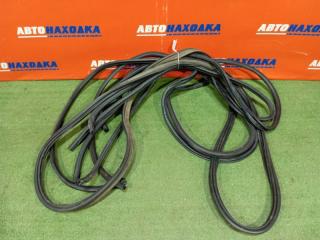 Уплотнитель двери LEXUS RX350 2008-2015 контрактная Уплотнитель двери LEXUS RX350 2008-2015