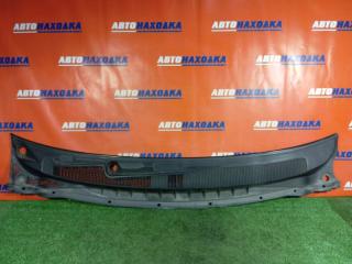 Решетка под лобовое стекло NISSAN LIBERTY 1998-2004