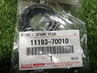 Сальник свечного колодца TOYOTA