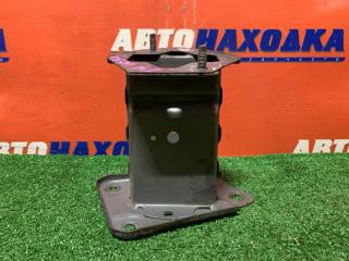 Кронштейн бампера передний правый NISSAN NOTE 2005-2012