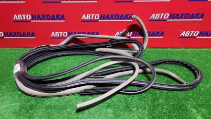 Уплотнитель двери NISSAN CUBE 2002-2008 контрактная Уплотнитель двери NISSAN CUBE 2002-2008