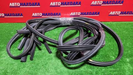 Уплотнитель двери FORD FOCUS 2010-2019 контрактная Уплотнитель двери FORD FOCUS 2010-2019