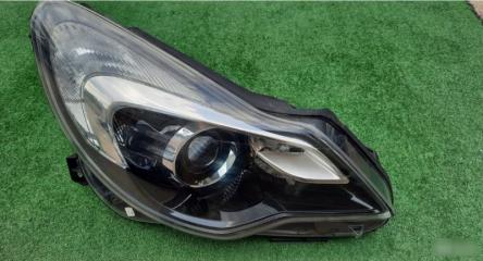 Запчасть фара правая Opel Corsa 2010-2011