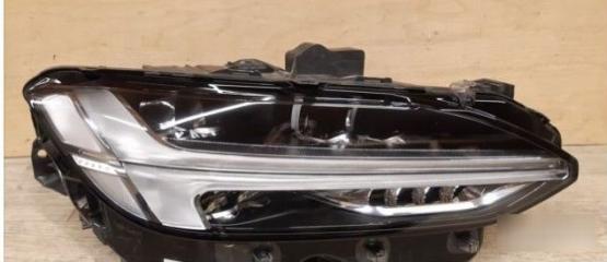 Запчасть фара правая Volvo S90