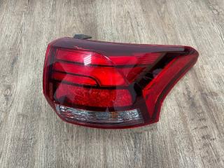 Запчасть фонарь задний правый Mitsubishi Outlander 2015