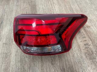Запчасть фонарь задний правый Mitsubishi Outlander 2015