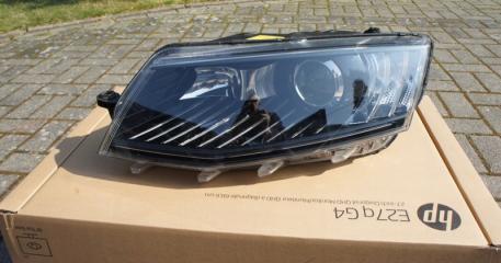 Запчасть фара передняя Skoda Octavia