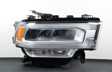 Запчасть фара передняя правая Dodge Ram