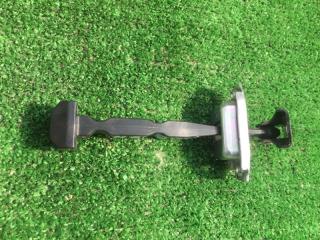 Фото запчасти ограничитель двери передний правый Nissan Note 2012 контрактная запчасть Запчасть ограничитель двери передний правый Nissan Note 2012