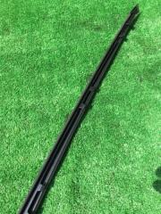 Молдинг лобового стекла передний левый Honda Fit 2014