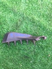 Запчасть уголок жабо передний правый Honda Torneo 2002