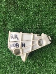 Крепление бампера заднее правое TOYOTA Noah