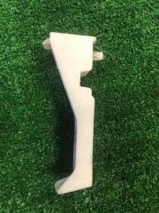 Крепление фары правое Mitsubishi Outlander CW6W 6B31