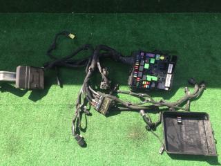 Блок предохранителей под капот Mitsubishi Outlander 2007 контрактная Блок предохранителей под капот Mitsubishi Outlander 2007