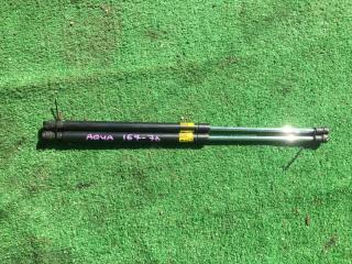 Фото запчасти амортизатор багажника Toyota Aqua 2012 контрактная запчасть Запчасть амортизатор багажника Toyota Aqua 2012