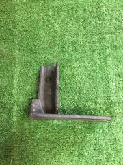 Брызговик задний правый Corolla Axio 2008 NZE 144 1NZ-FE