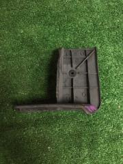 Фото запчасти брызговик задний левый Toyota Aqua 2012 контрактная запчасть Запчасть брызговик задний левый Toyota Aqua 2012