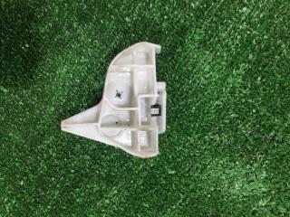 Фото запчасти крепление бампера заднее правое Toyota Aqua 2012 контрактная запчасть Запчасть крепление бампера заднее правое Toyota Aqua 2012