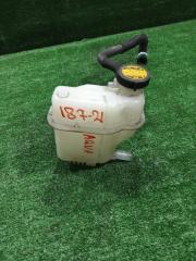 Фото запчасти бачок расширительный Toyota Aqua 2013 контрактная запчасть Запчасть бачок расширительный Toyota Aqua 2013