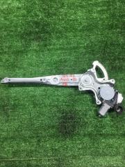 Стеклоподъемник передний правый Toyota Corolla Axio 2012