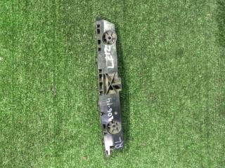 Фото запчасти крепление бампера заднее левое Nissan Note 2013 контрактная запчасть Запчасть крепление бампера заднее левое Nissan Note 2013