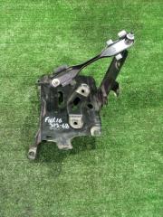 Крепление аккумулятора Toyota Corolla Fielder 2013