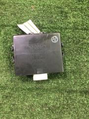 Блок управления дверьми Toyota Ipsum 1998