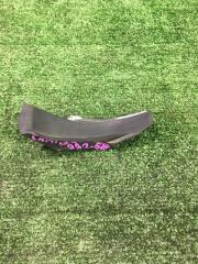 Запчасть уголок жабо правый Toyota Camry 2006