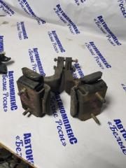 Подушка двигателя левая ISUZU FORWARD 1995