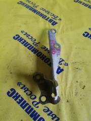 Петля капота передняя левая TOYOTA VITZ 1998-2001