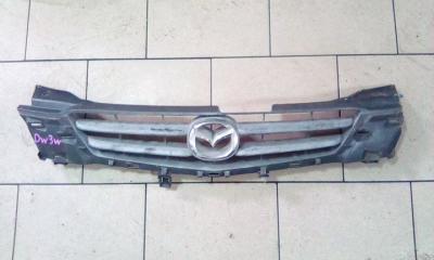 Решетка радиатора передняя MAZDA Demio 2000