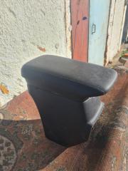 Подлокотник передний MITSUBISHI OUTLANDER 2012-2020