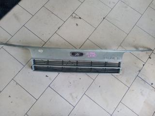 Решетка радиатора передняя Toyota Hiace