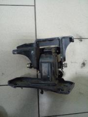 Запчасть подушка правая TOYOTA AURIS 2006-2013