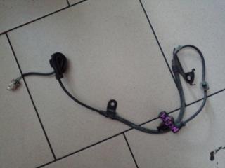 Запчасть датчик abs передний левый TOYOTA SUCCEED 2001-2007