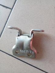 Петля двери TOYOTA FunCargo 2000